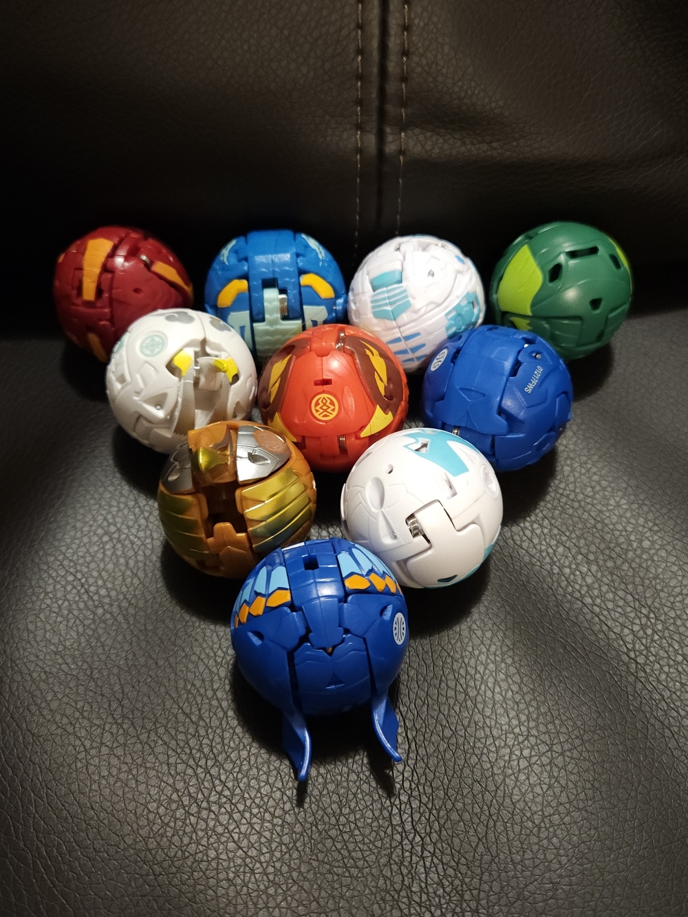 Bakugan Lot Of 10!!! Transforming Toy Balls